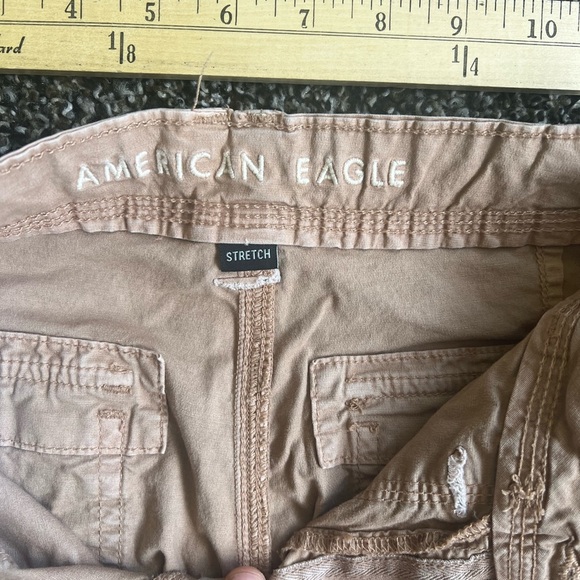 American Eagle Outfitters Tan Cargo Pants. Relaxed Fit - Picture 5 of 9